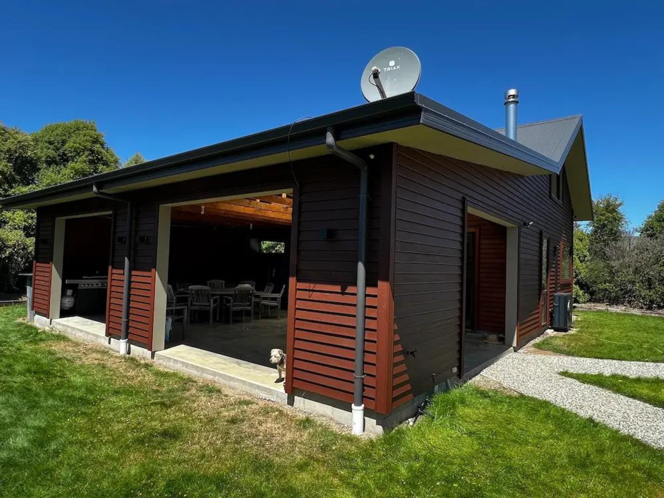 Restained cedar outdoor living area in Lake Hawea